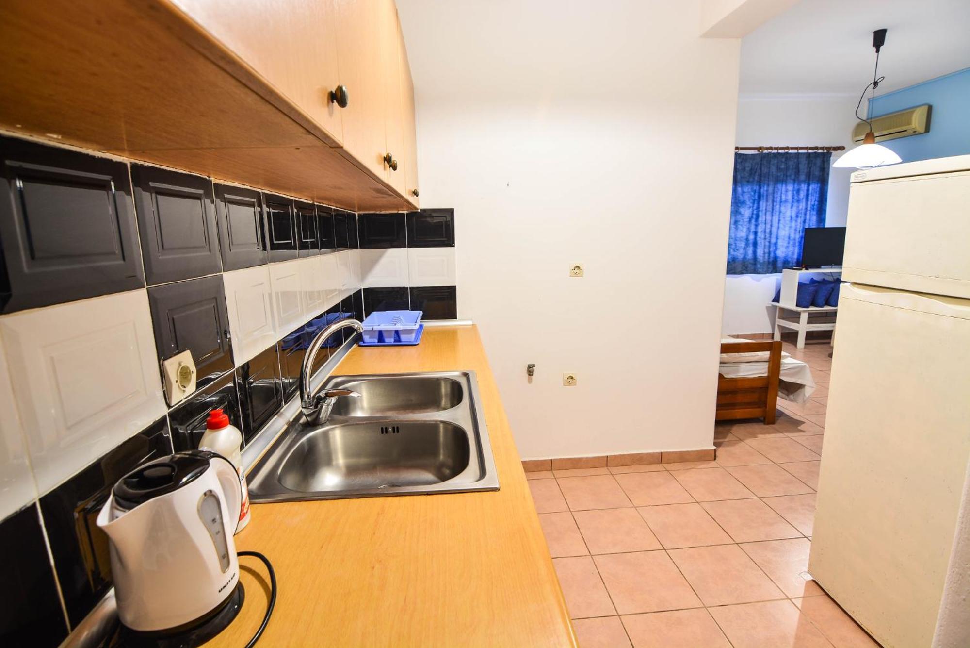 Epavlis Apartments ปอร์โตเฮลี ภายนอก รูปภาพ